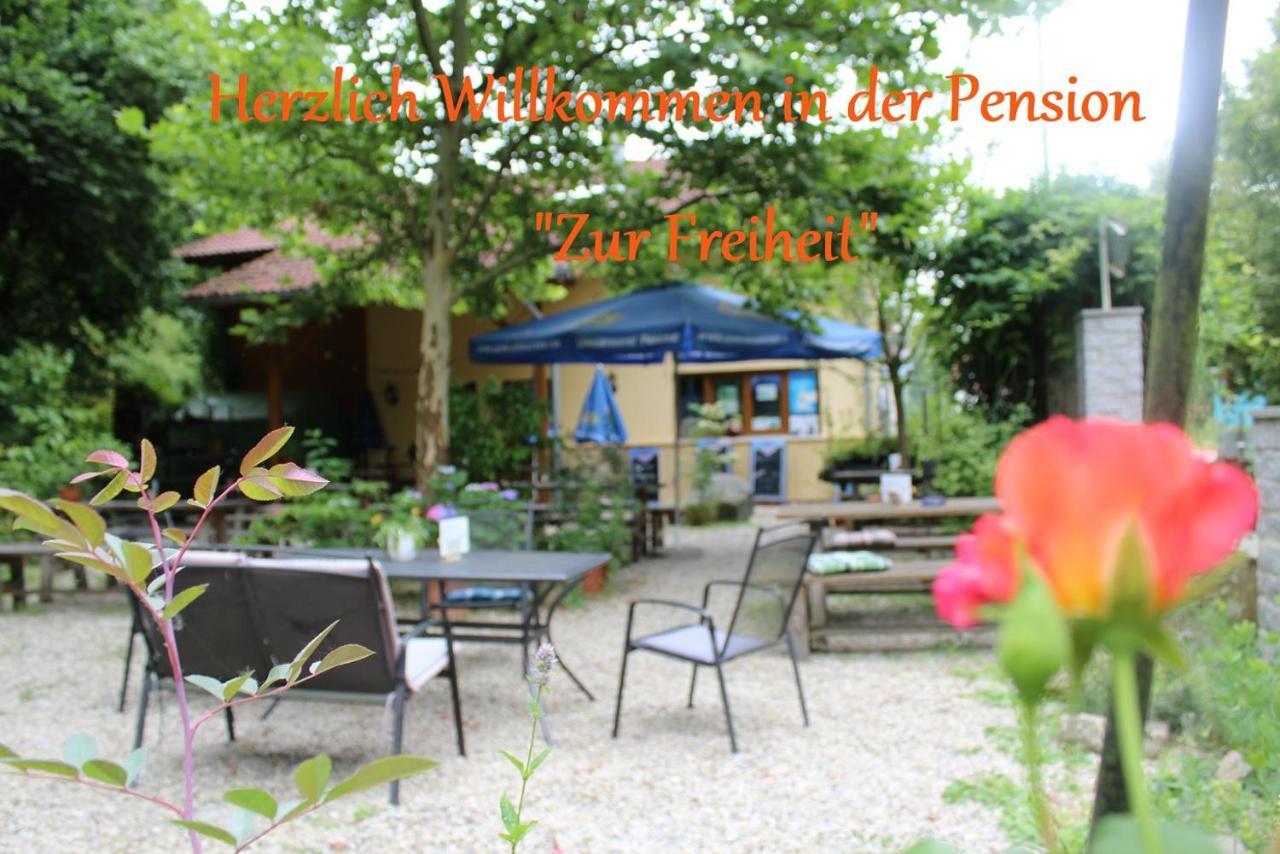 פסאו Pension Zur Freiheit מראה חיצוני תמונה